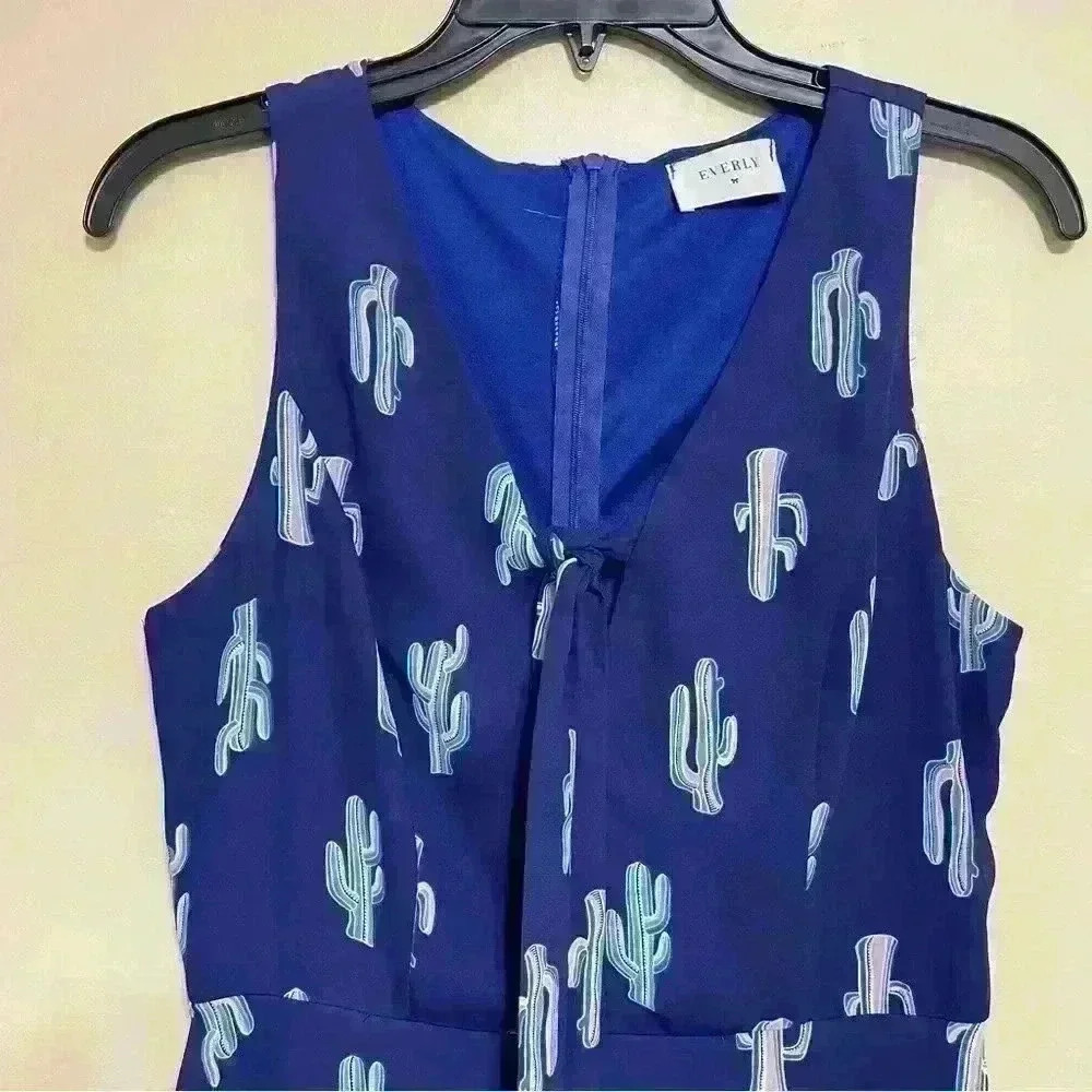 Everly Women's Cactus Print Skater Dress Size Small Sleeveless Tie Neck Lined - Picture 3 of 11